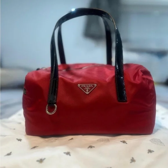 Prada Women's Red and Black Bag - Picture 2 of 16